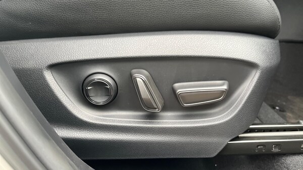 Used Toyota C-HR 2024 for sale - 73930809: Photo 21