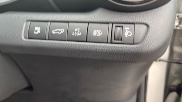 Used Toyota C-HR 2024 for sale - 73930809: Photo 22