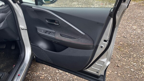 Used Toyota C-HR 2024 for sale - 73930809: Photo 24