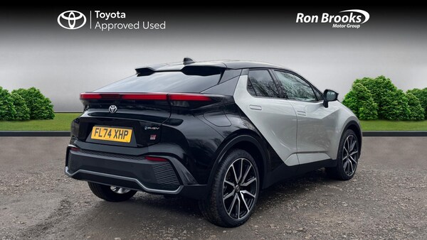 Used Toyota C-HR 2024 for sale - 73930809: Photo 2