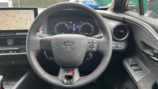 Used Toyota C-HR 2024 for sale - 73930809: Photo 8