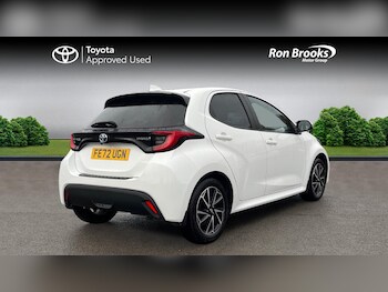 Used Toyota Yaris 2022 for sale - 76388332: Photo