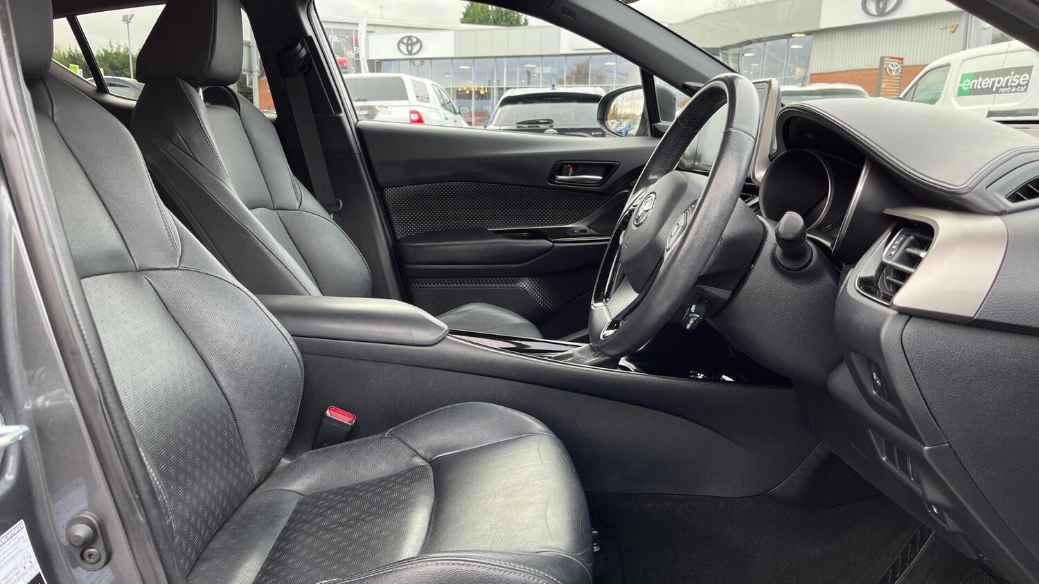 Used Toyota C-HR 2019 for sale - 76735119: Photo 11