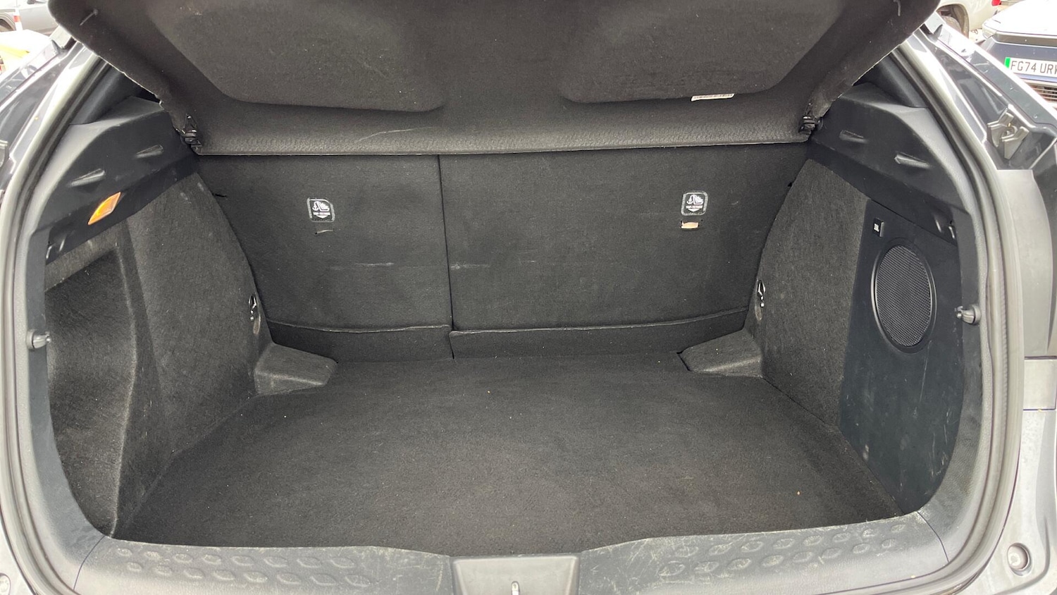 Used Toyota C-HR 2019 for sale - 76735119: Photo 14