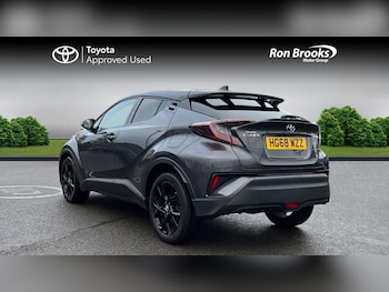 Used Toyota C-HR 2019 for sale - 76735119: Photo