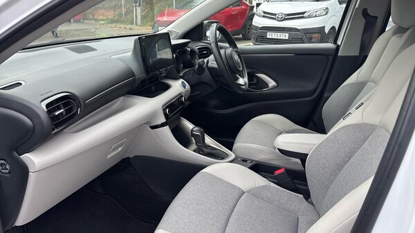 Used Toyota Yaris 2023 for sale - 76283678: Photo 10