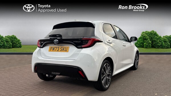 Used Toyota Yaris 2023 for sale - 76283678: Photo 2