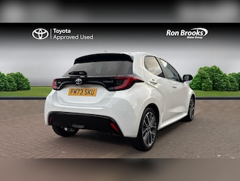 Used Toyota Yaris 2023 for sale - 76283678: Photo 2
