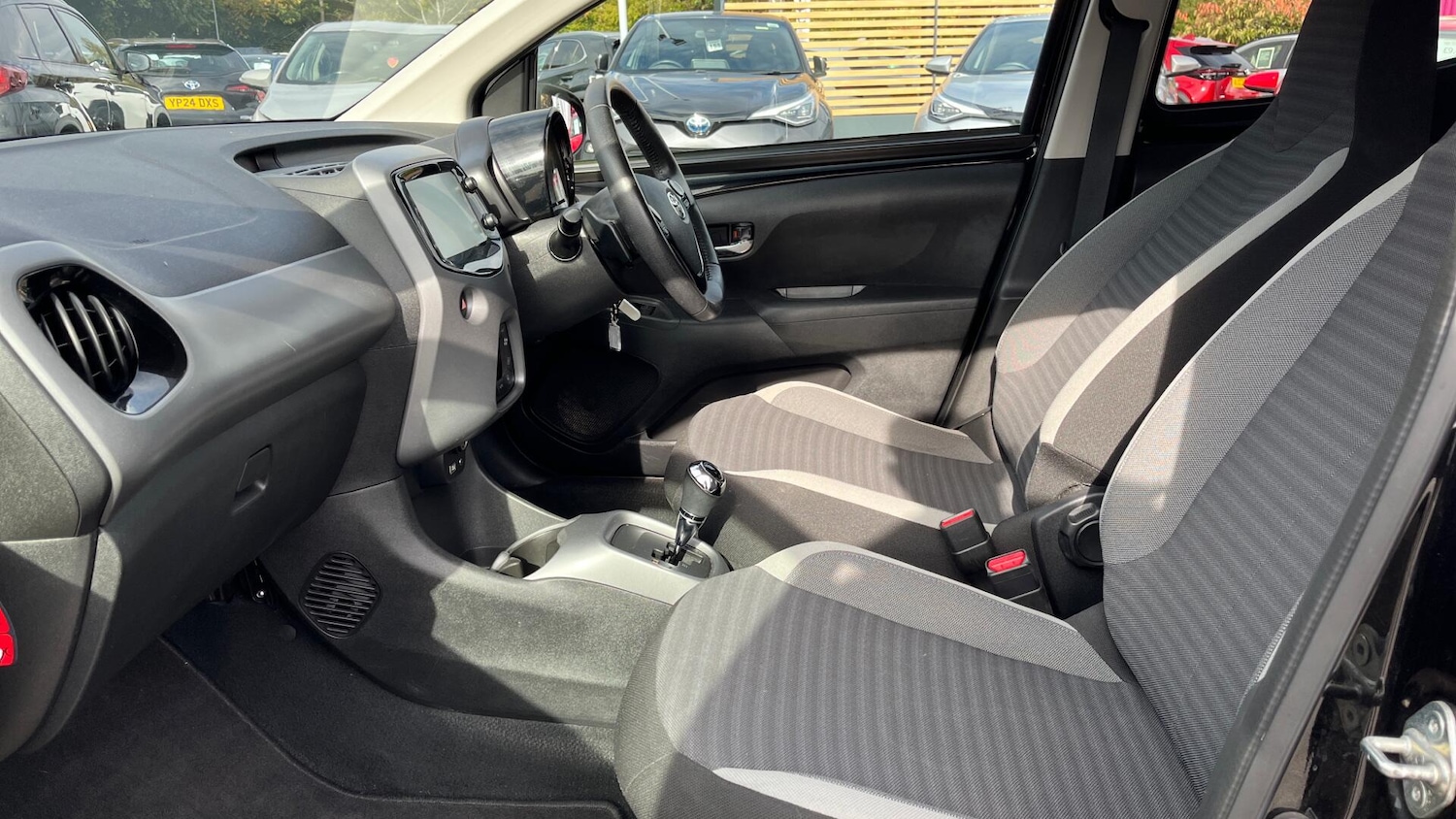 Used Toyota AYGO 2018 for sale - 76175517: Photo 10