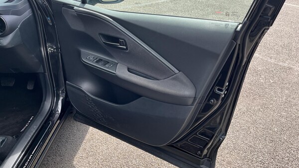 Used Toyota C-HR 2024 for sale - 76284119: Photo 23