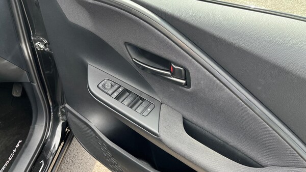 Used Toyota C-HR 2024 for sale - 76284119: Photo 24