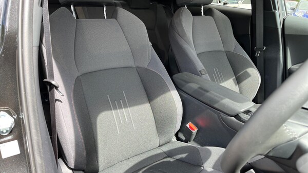 Used Toyota C-HR 2024 for sale - 76284119: Photo 25
