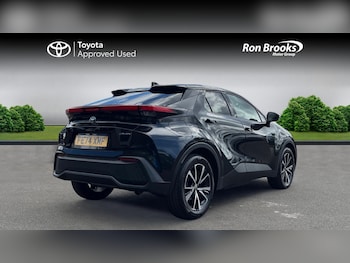 Used Toyota C-HR 2024 for sale - 76284119: Photo 2