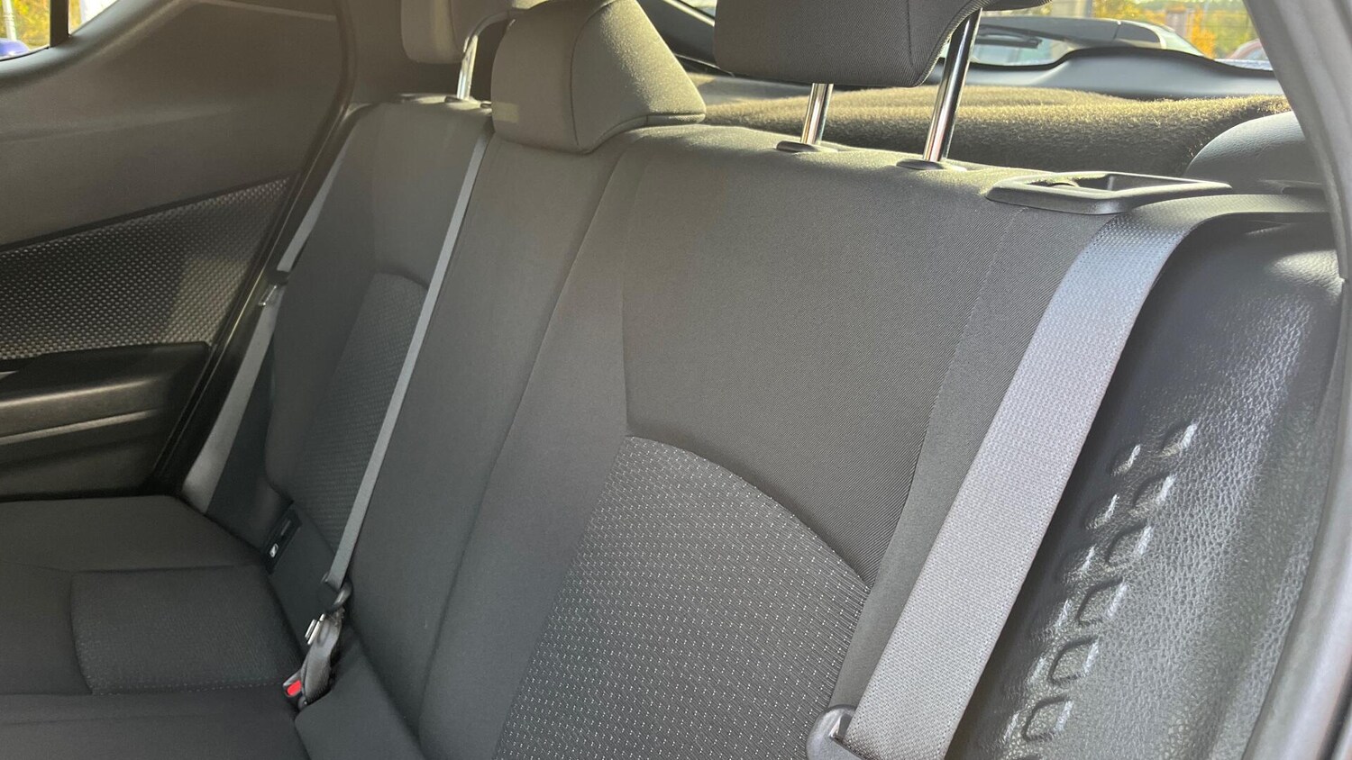 Used Toyota C-HR 2018 for sale - 76388051: Photo 13