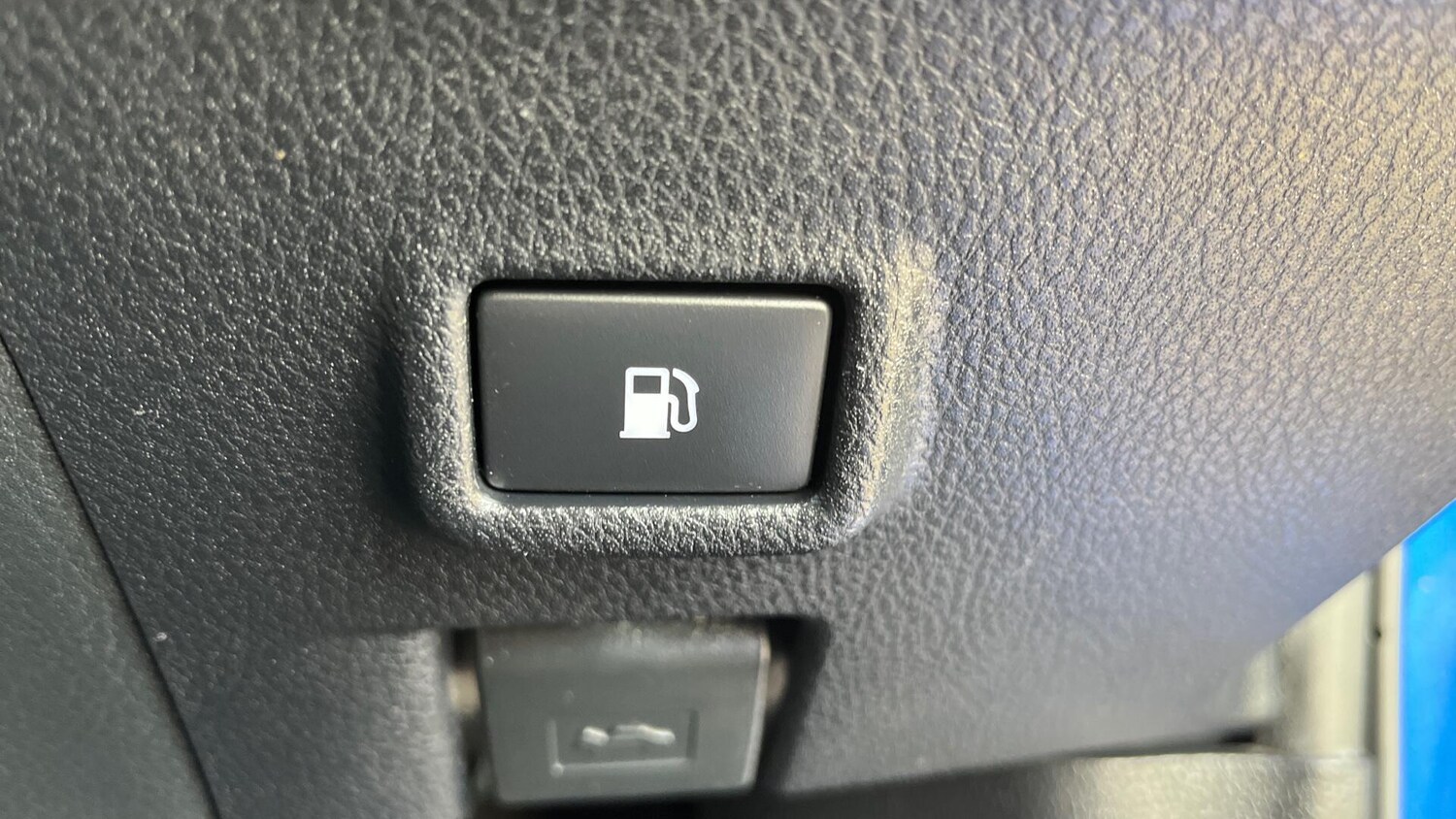 Used Toyota C-HR 2018 for sale - 76388051: Photo 23