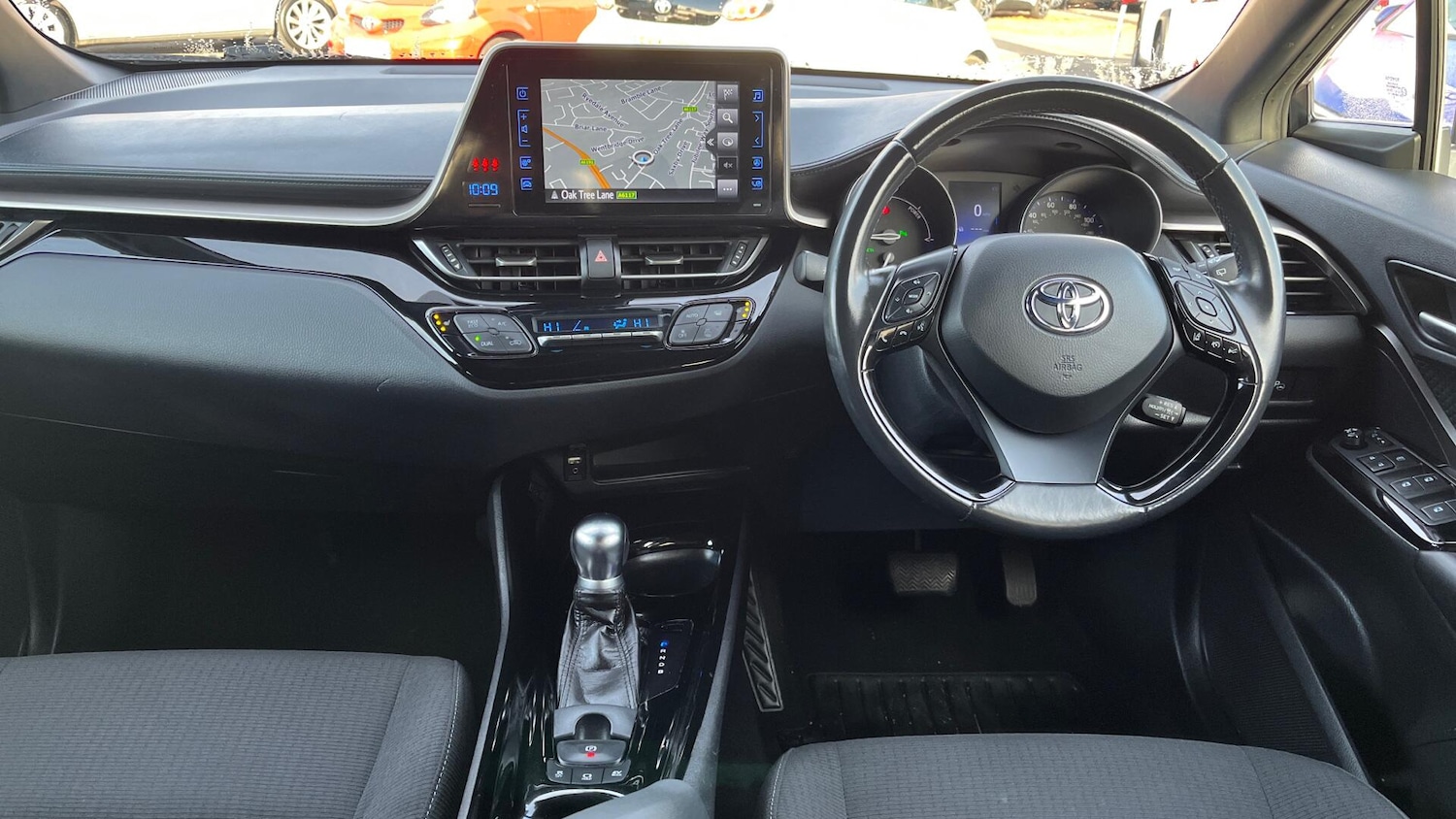 Used Toyota C-HR 2018 for sale - 76388051: Photo 5