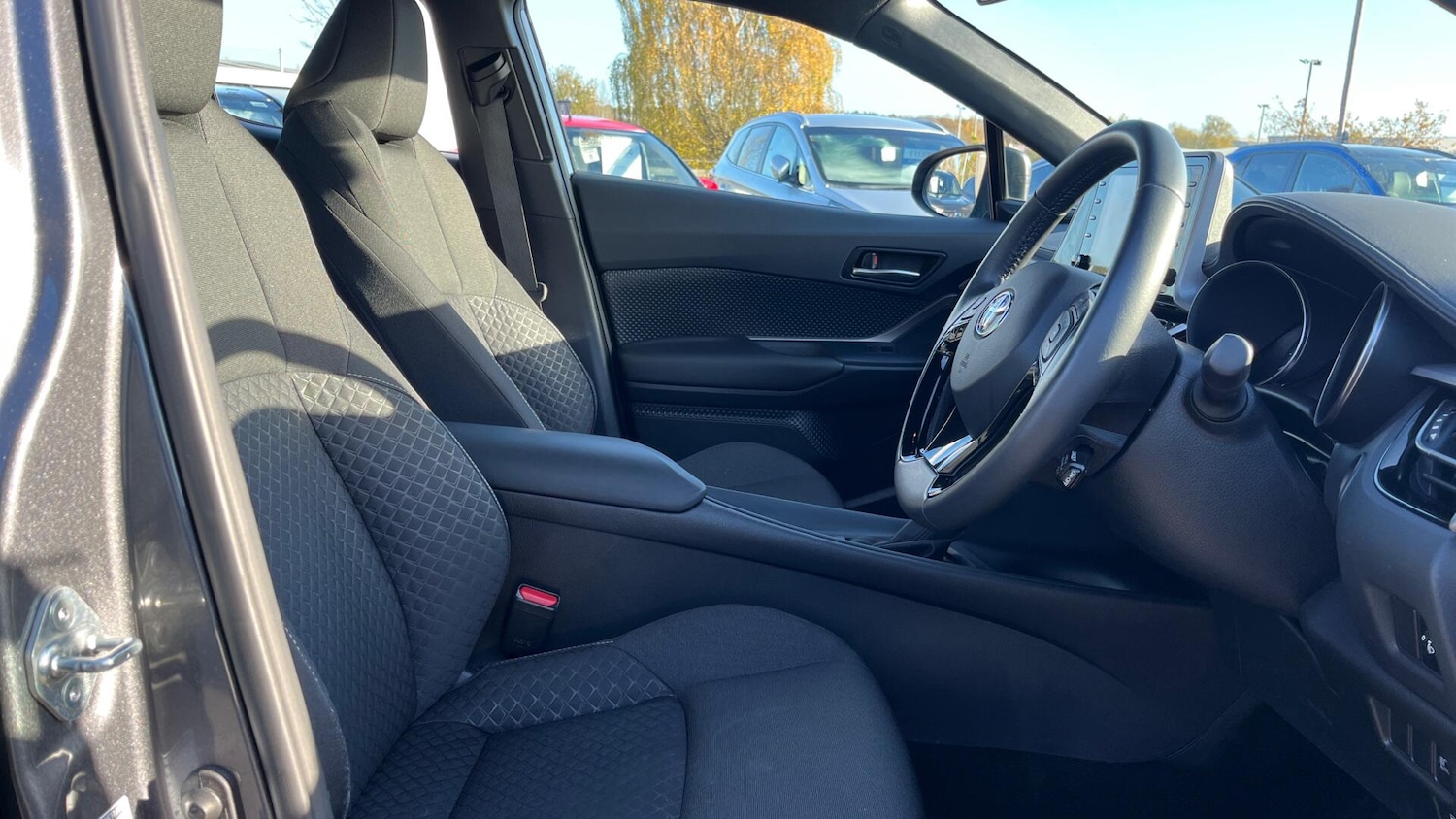 Used Toyota C-HR 2022 for sale - 76597249: Photo 11