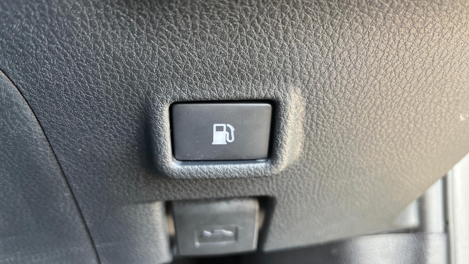 Used Toyota C-HR 2022 for sale - 76597249: Photo 21