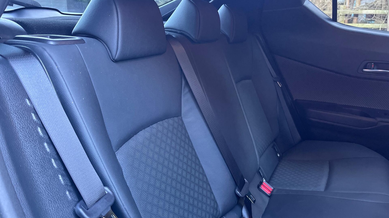 Used Toyota C-HR 2023 for sale - 76735259: Photo 12