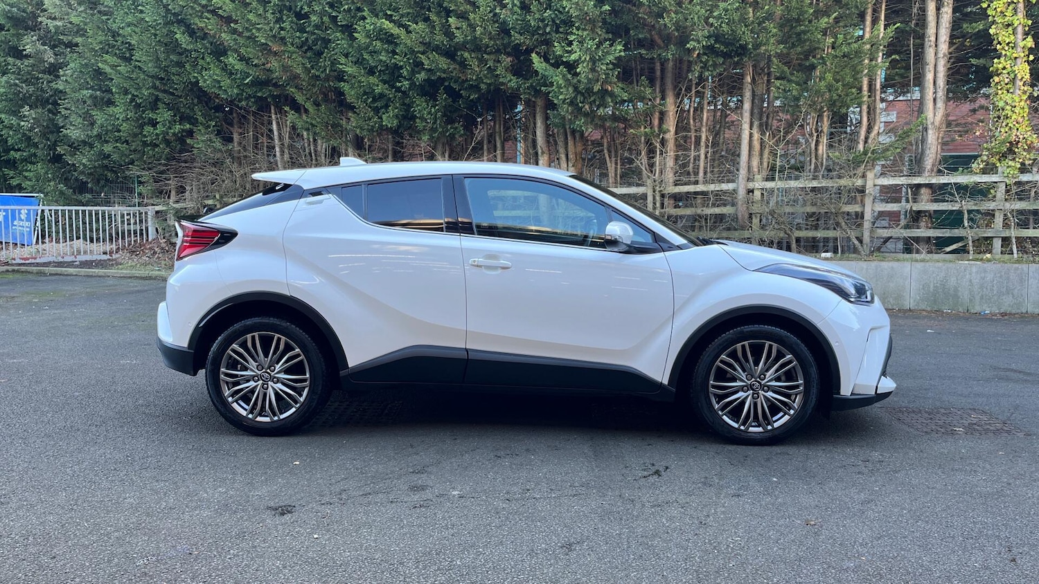 Used Toyota C-HR 2023 for sale - 76735259: Photo 16