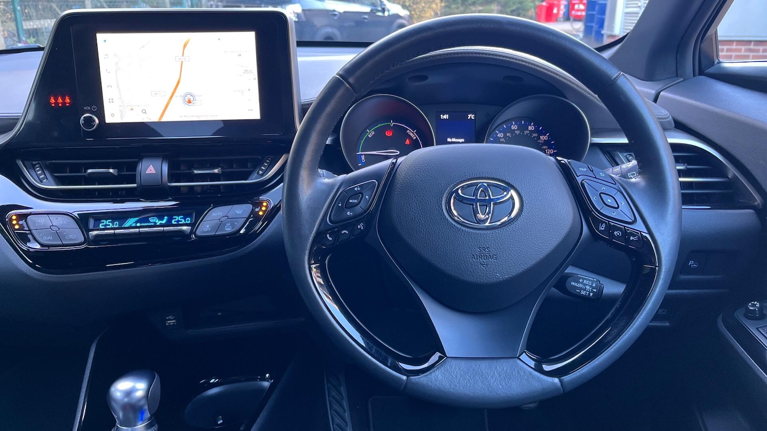 Used Toyota C-HR 2023 for sale - 76735259: Photo 6