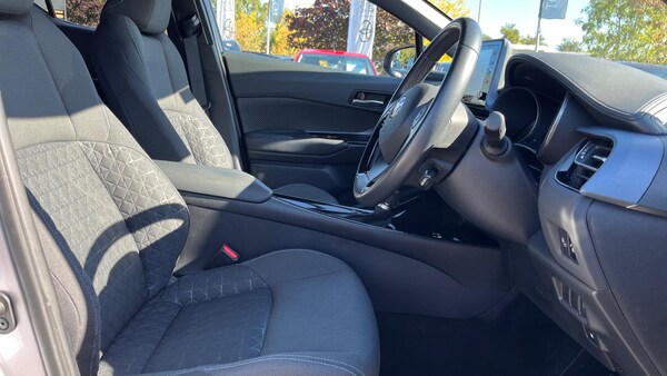 Used Toyota C-HR 2020 for sale - 76318156: Photo 11