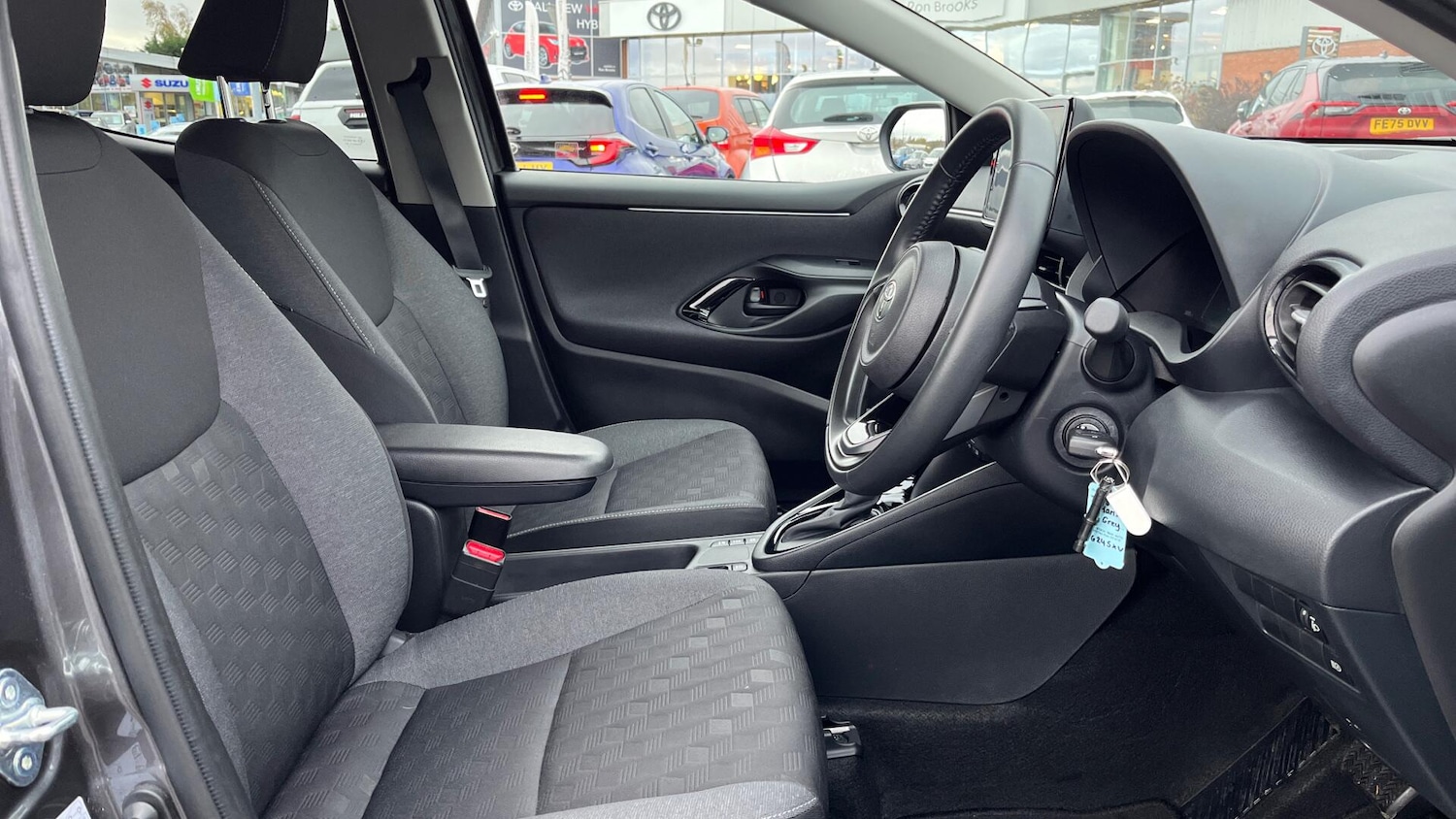 Used Toyota Yaris 2024 for sale - 76735399: Photo 11