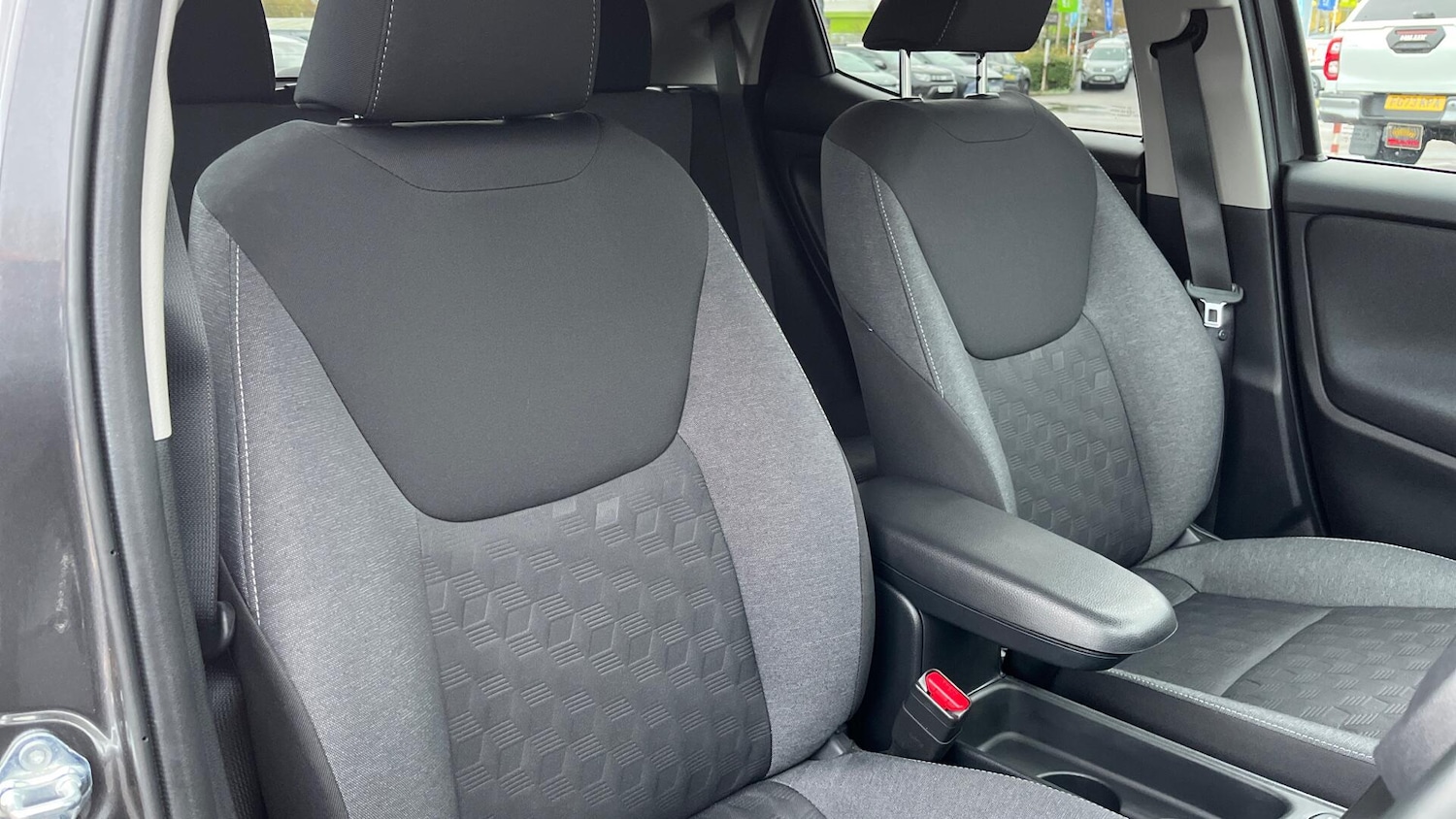 Used Toyota Yaris 2024 for sale - 76735399: Photo 24