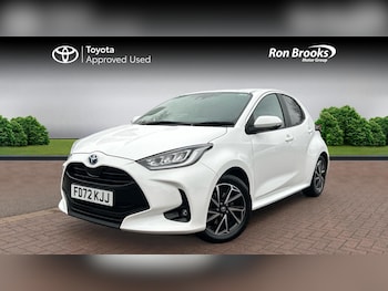 Used Toyota Yaris 2023 for sale - 76964412: Photo