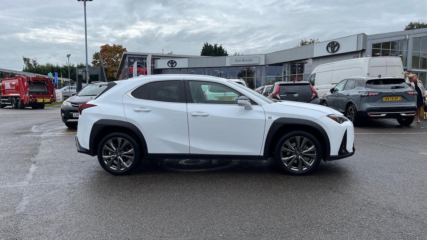 Used Lexus UX 2023 for sale - 76083763: Photo 16