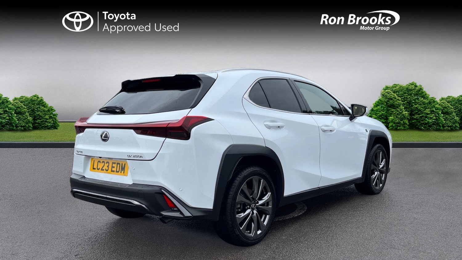 Used Lexus UX 2023 for sale - 76083763: Photo 2