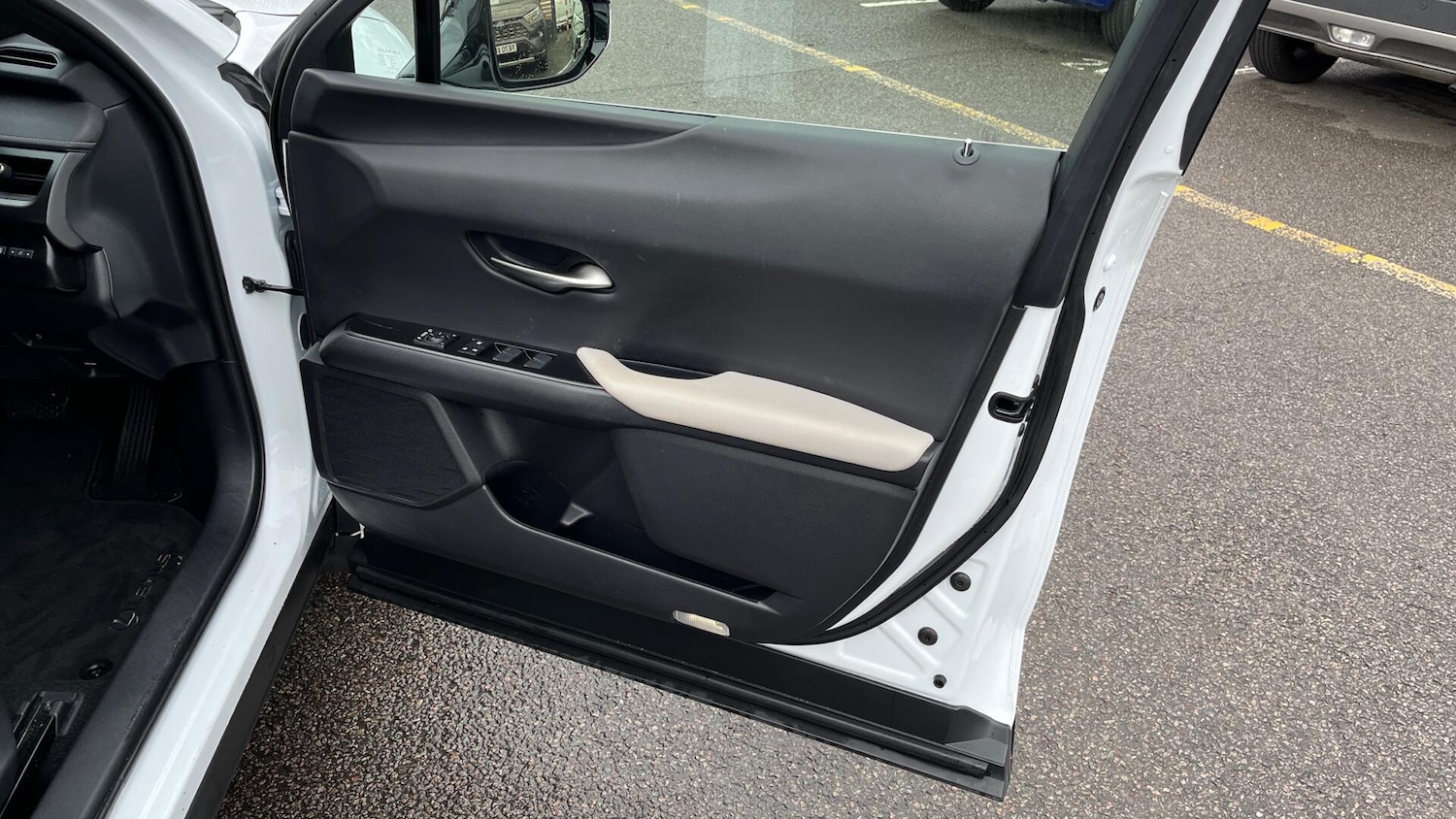 Used Lexus UX 2023 for sale - 76083763: Photo 23