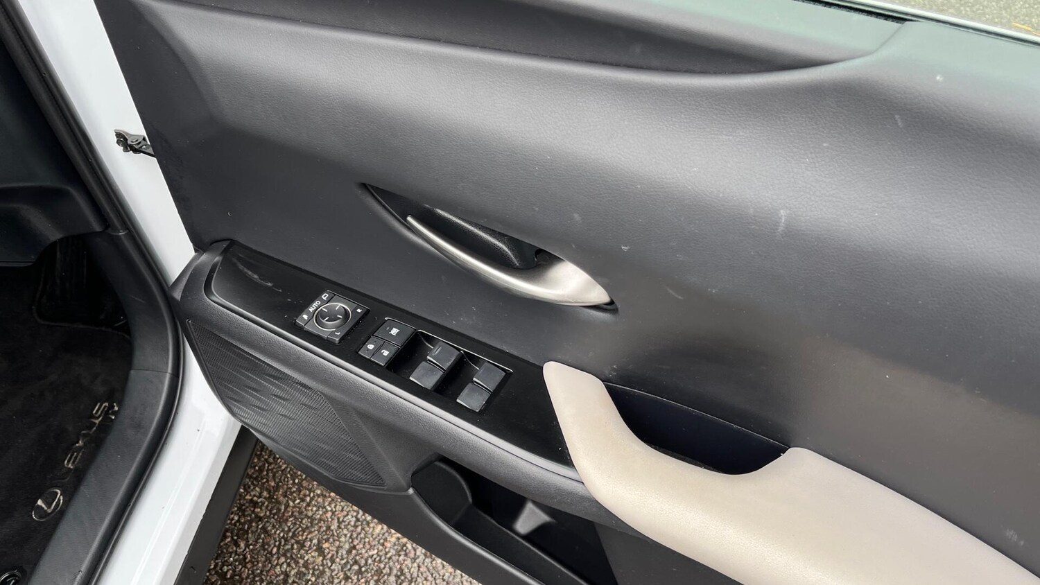 Used Lexus UX 2023 for sale - 76083763: Photo 24