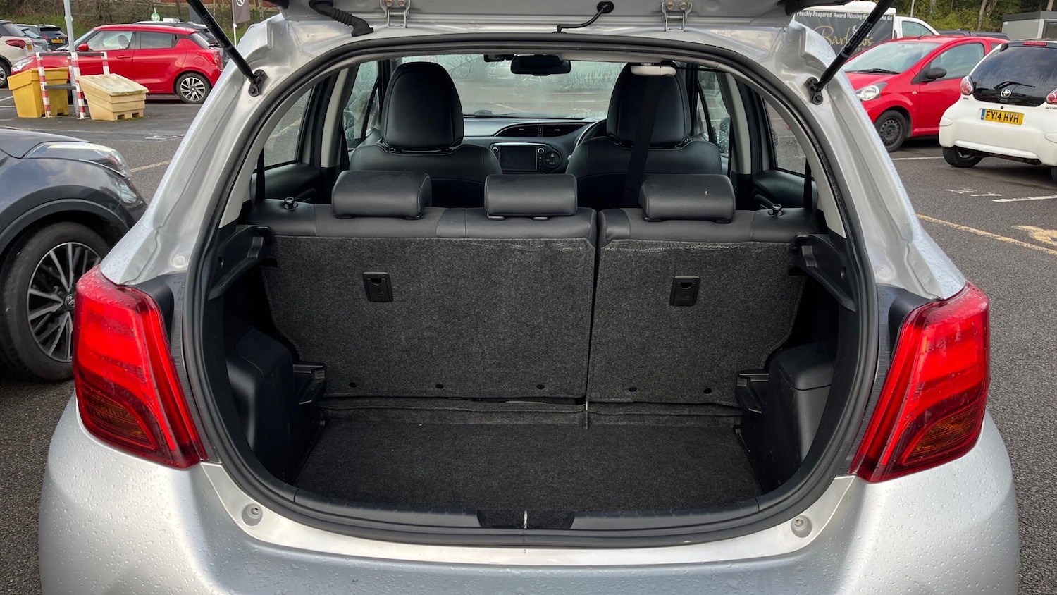 Used Toyota Yaris for sale - 76528115: Photo 14