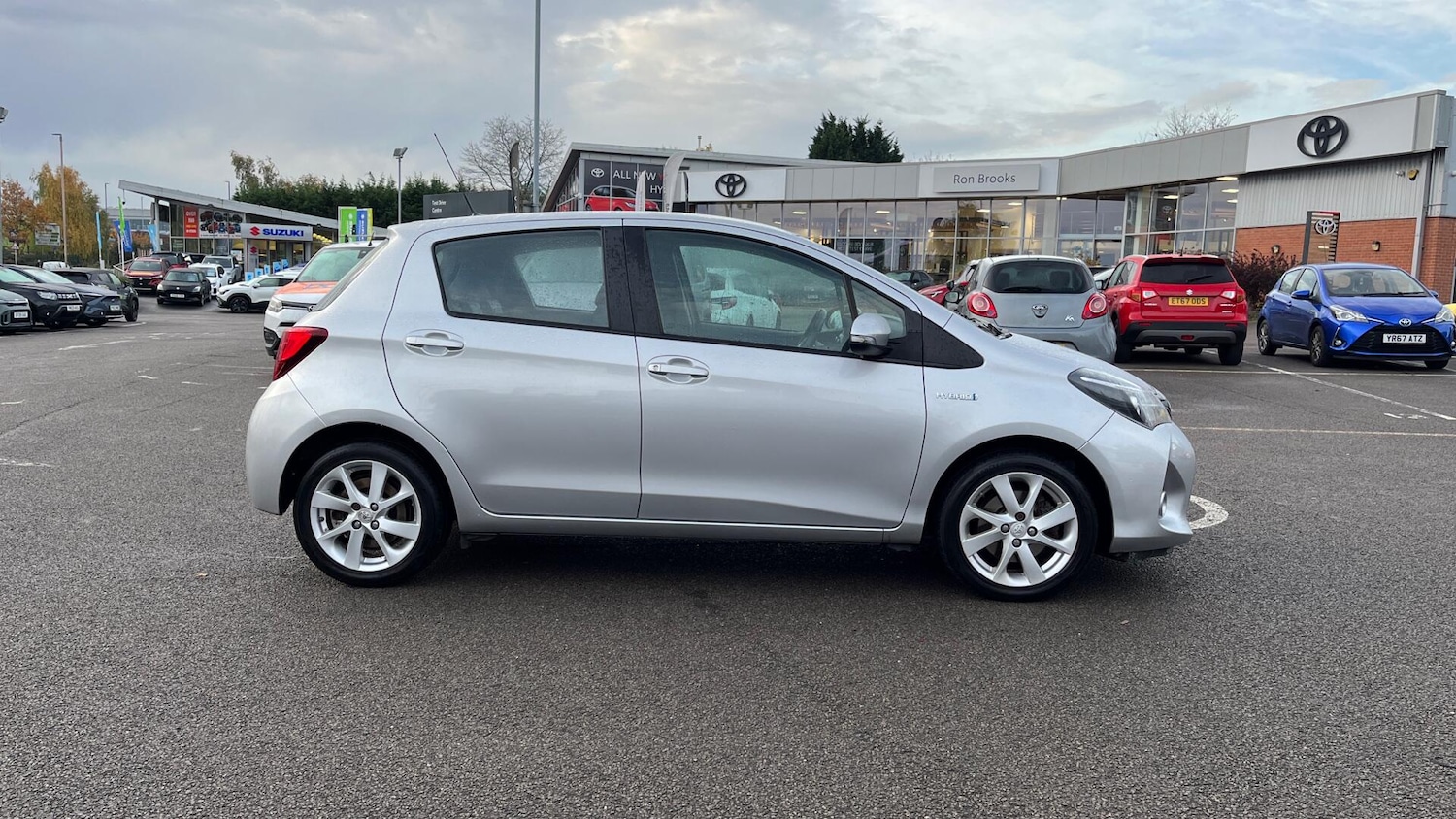 Used Toyota Yaris for sale - 76528115: Photo 16