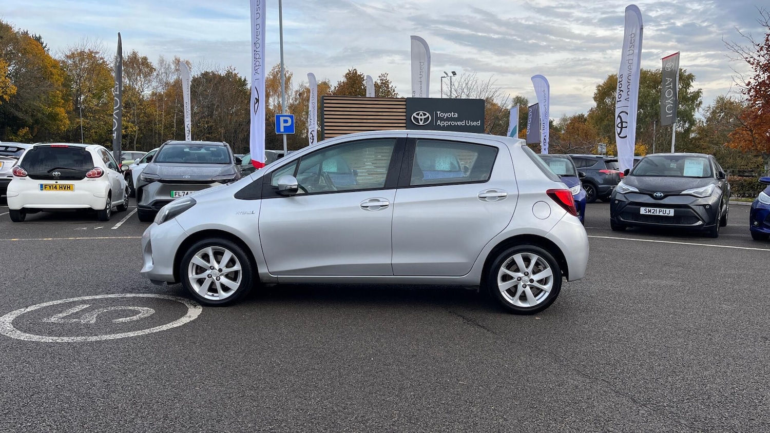 Used Toyota Yaris for sale - 76528115: Photo 17