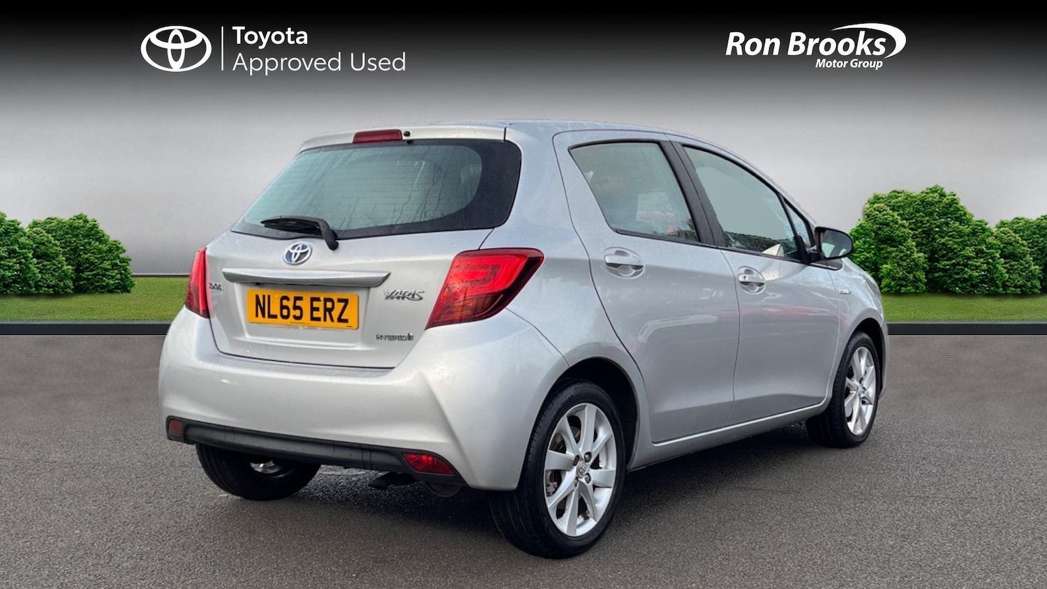 Used Toyota Yaris for sale - 76528115: Photo 2