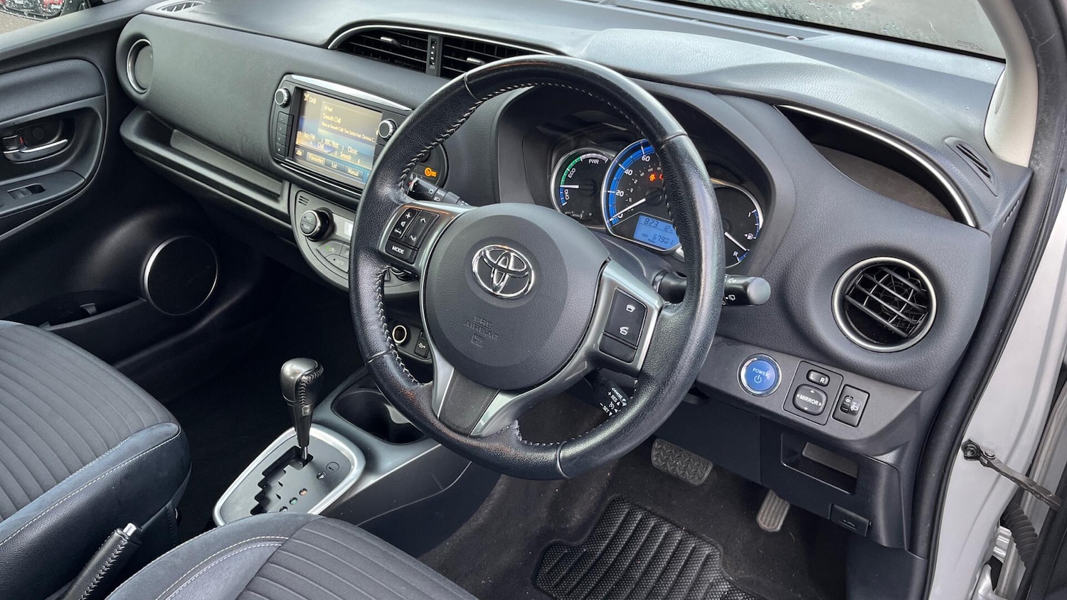 Used Toyota Yaris for sale - 76528115: Photo 21