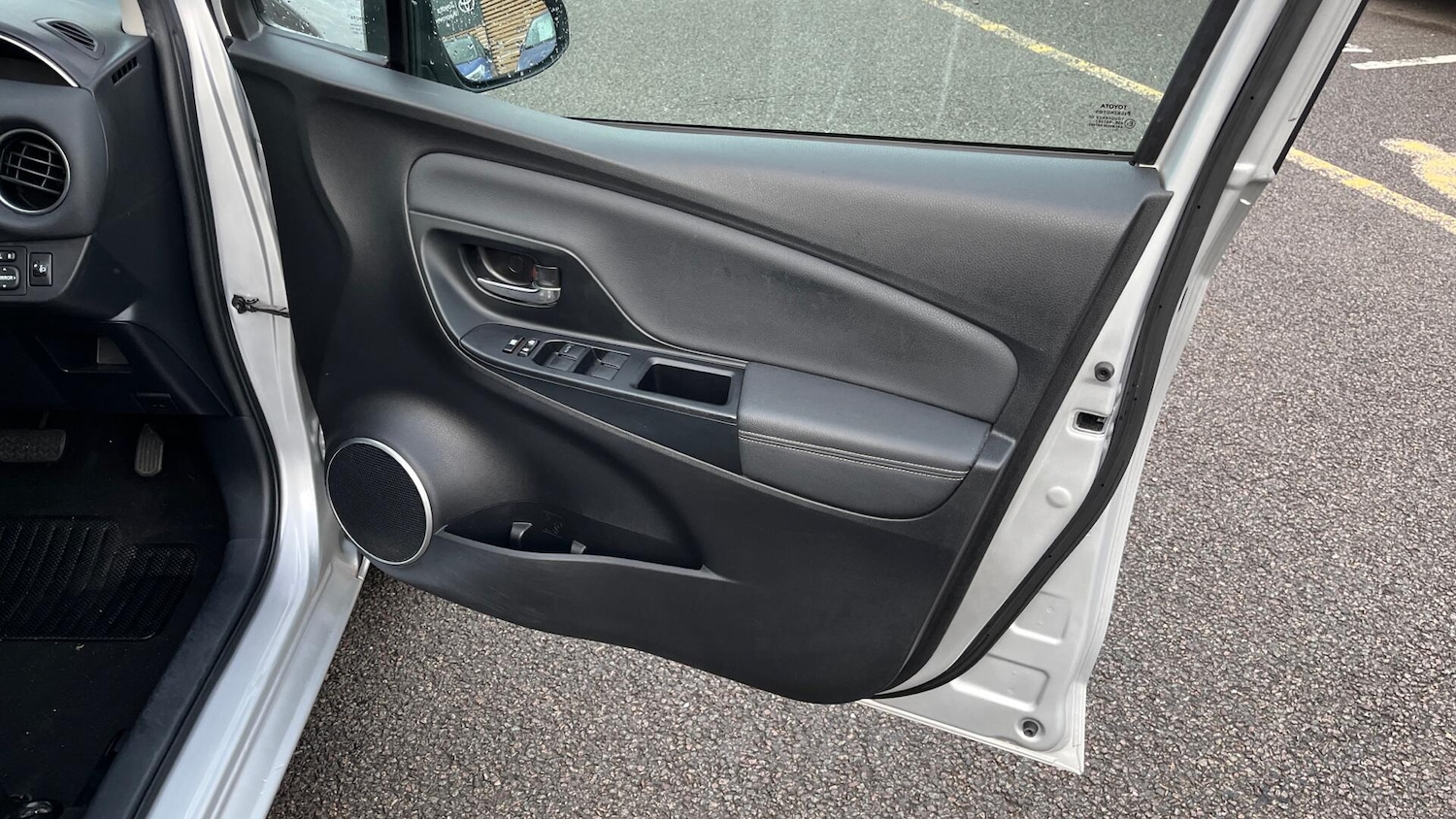 Used Toyota Yaris for sale - 76528115: Photo 22