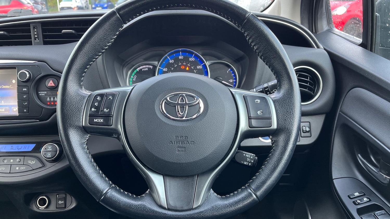 Used Toyota Yaris for sale - 76528115: Photo 8