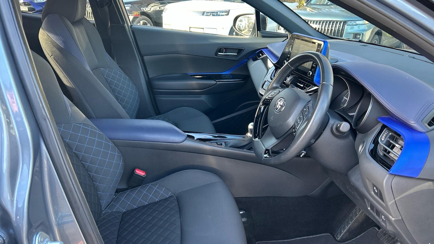 Used Toyota C-HR 2020 for sale - 76936400: Photo 11