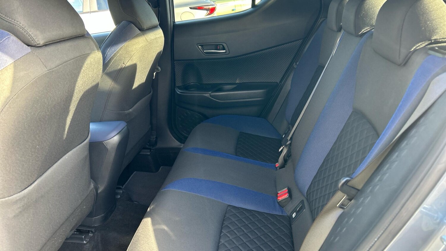 Used Toyota C-HR 2020 for sale - 76936400: Photo 13