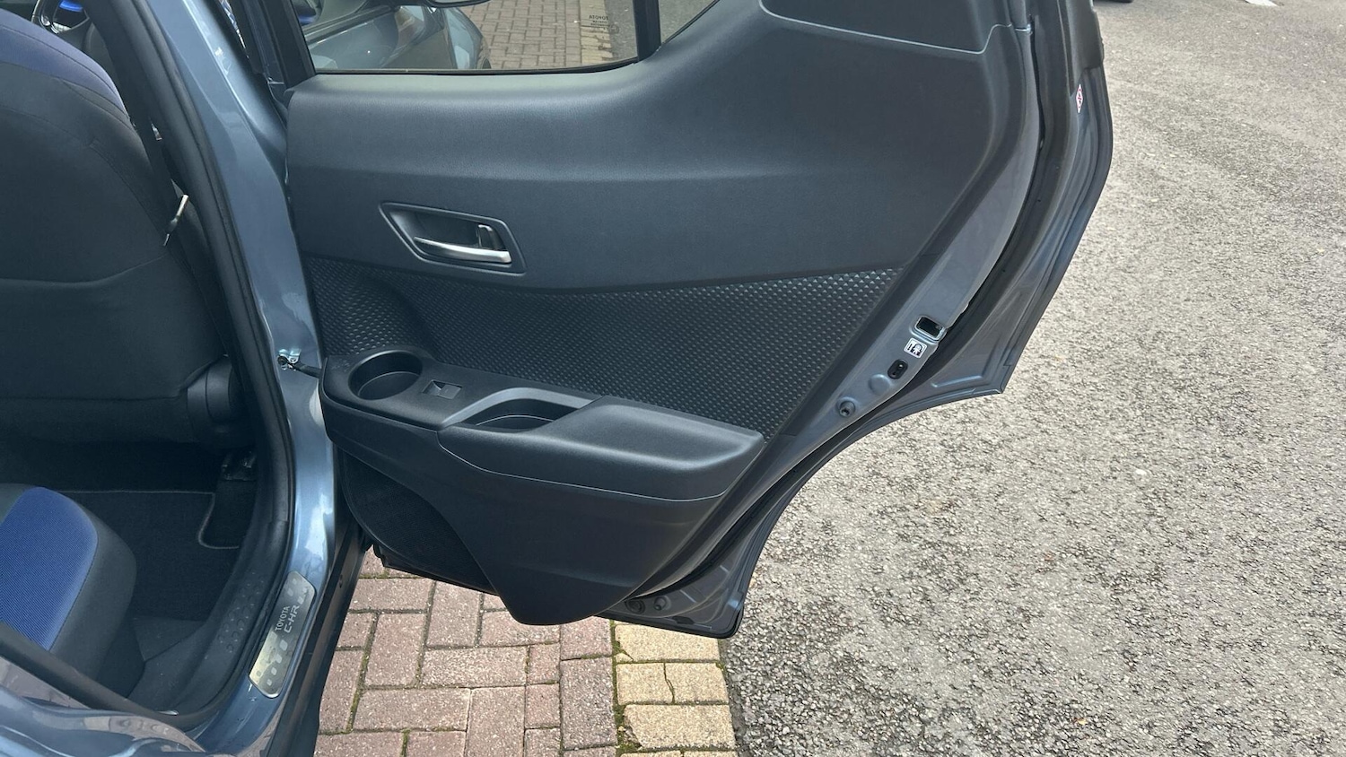 Used Toyota C-HR 2020 for sale - 76936400: Photo 23