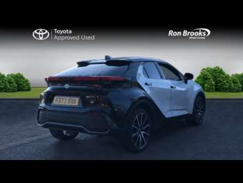 Used Toyota C-HR 2023 for sale - 73131247: Photo