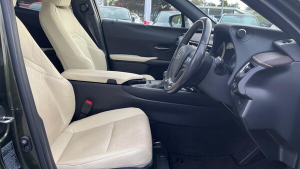 Used Lexus UX 2020 for sale - 76137318: Photo 11