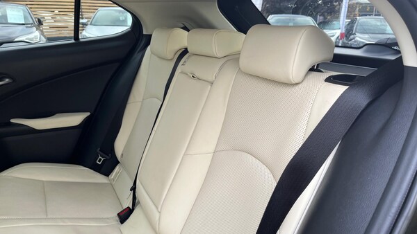 Used Lexus UX 2020 for sale - 76137318: Photo 13