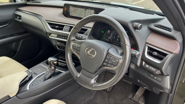 Used Lexus UX 2020 for sale - 76137318: Photo 24