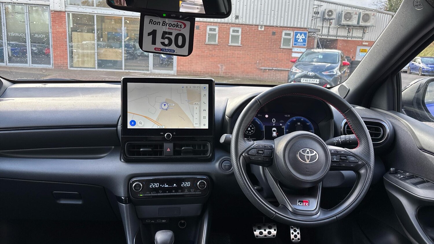 Used Toyota Yaris 2024 for sale - 76446432: Photo 5