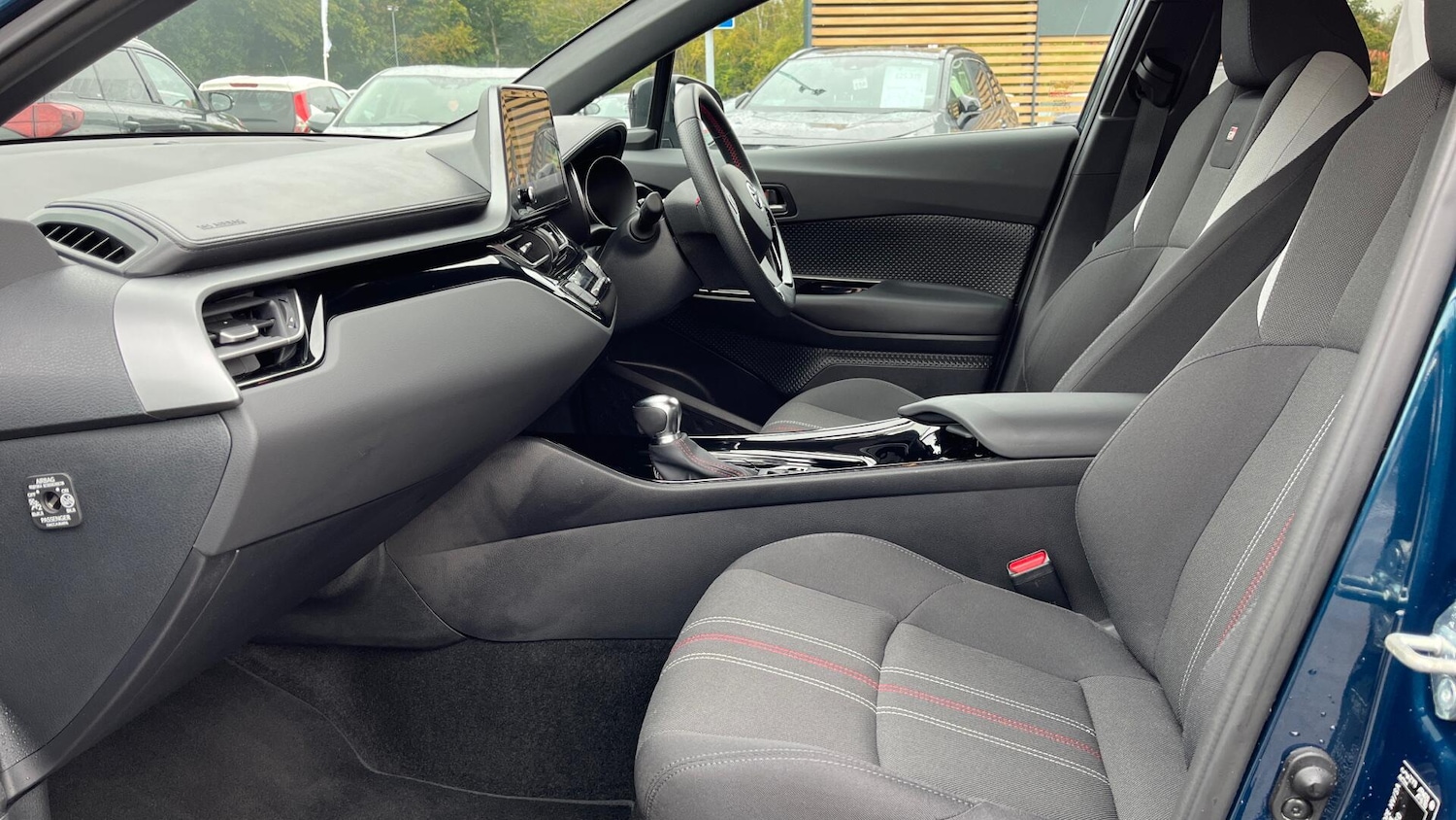 Used Toyota C-HR 2023 for sale - 76123008: Photo 10
