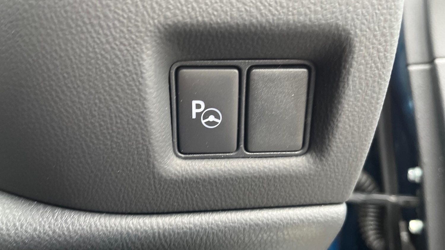 Used Toyota C-HR 2023 for sale - 76123008: Photo 20